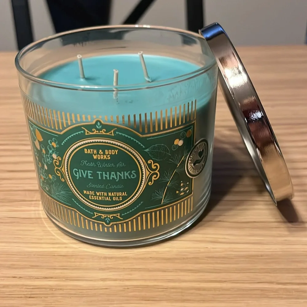 Bath & Body Works 3 Wick Candle. Fresh Winter Air. Give Thanks.